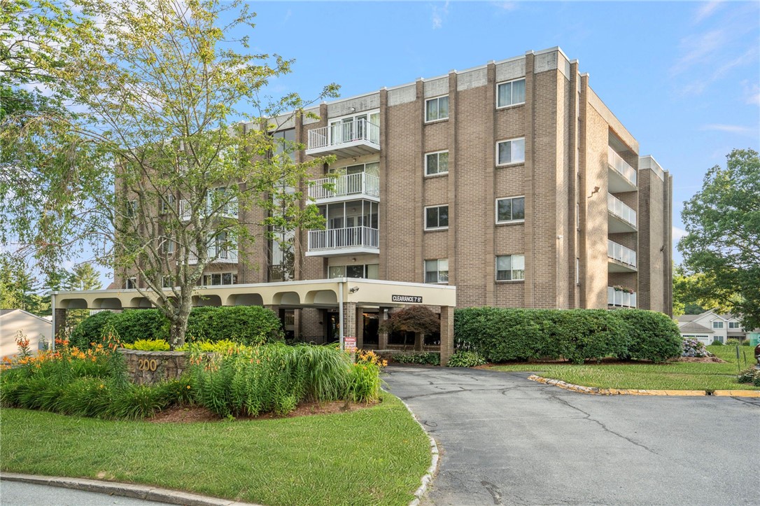 200 Hoffman Avenue 402