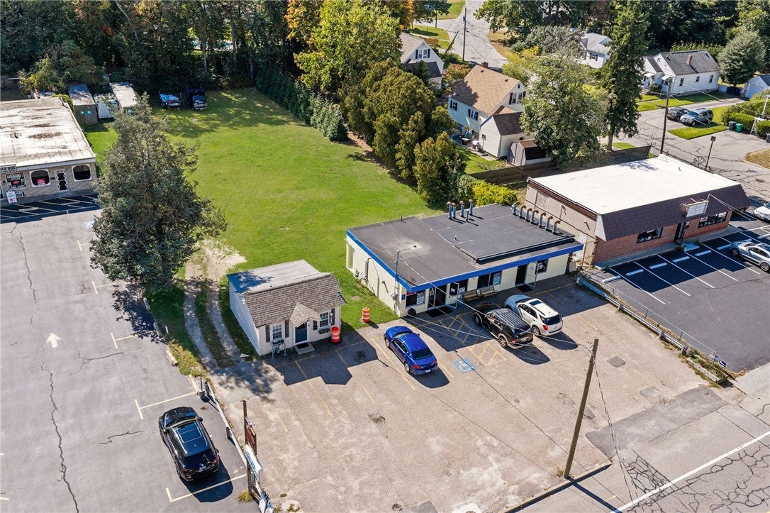 435 West Shore Road 437