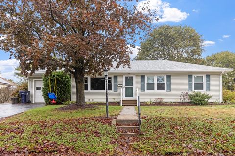 135 Greenmeadow Circle North Kingstown RI 02852