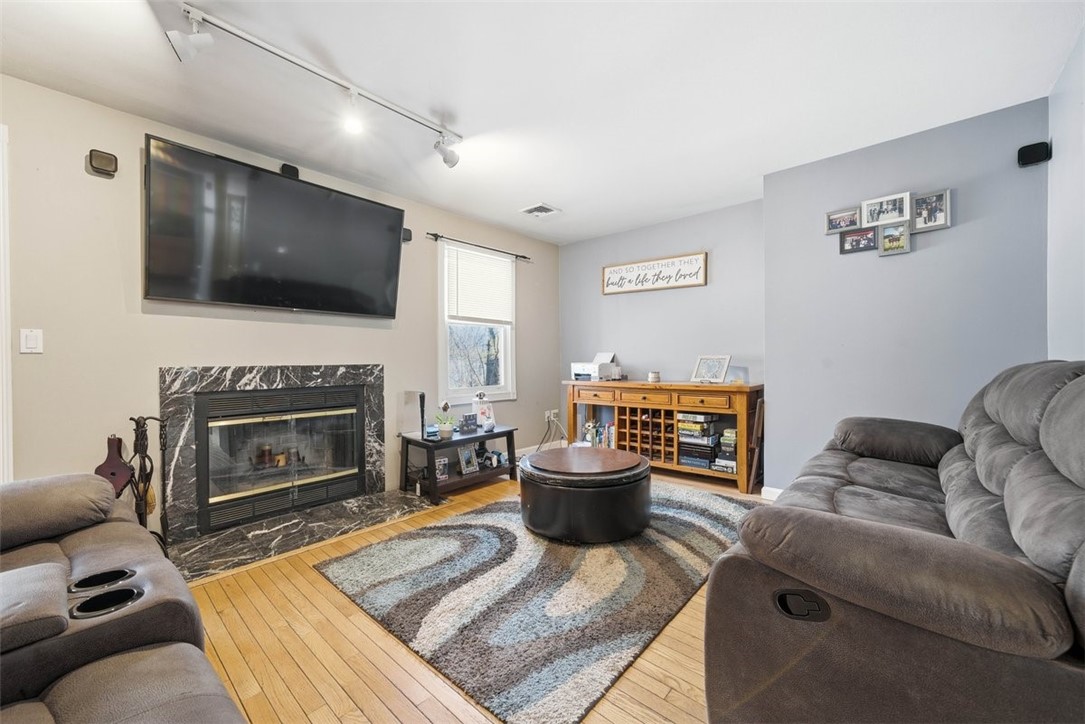 1603 Plainfield Pike G8