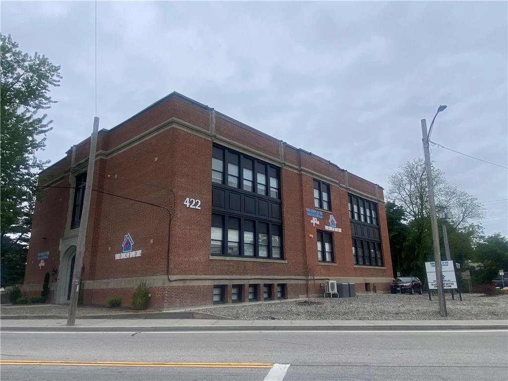 422 Post Road