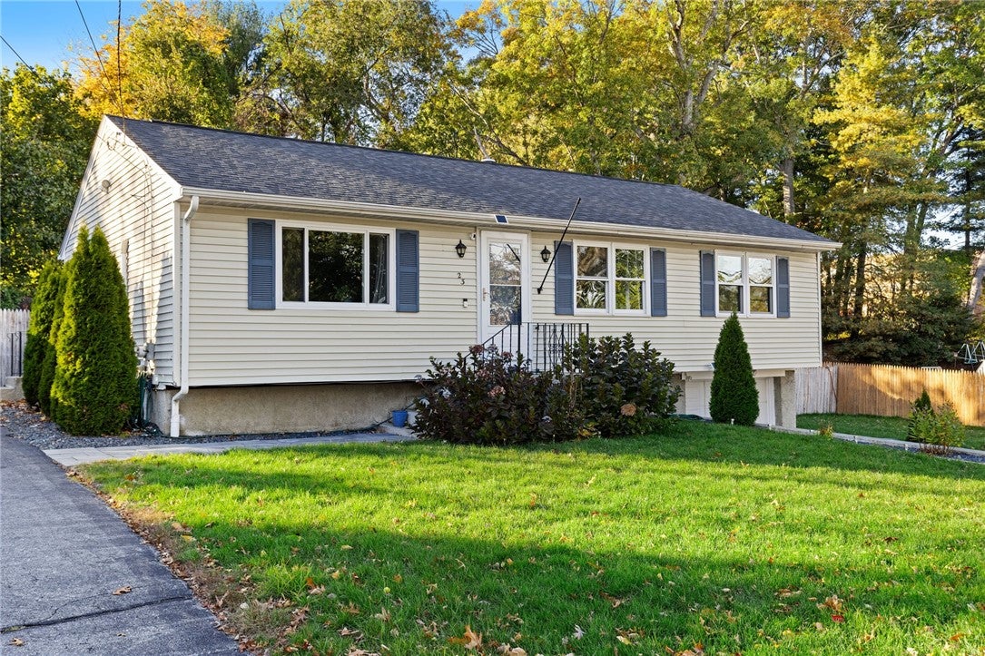 23 Skycrest Avenue