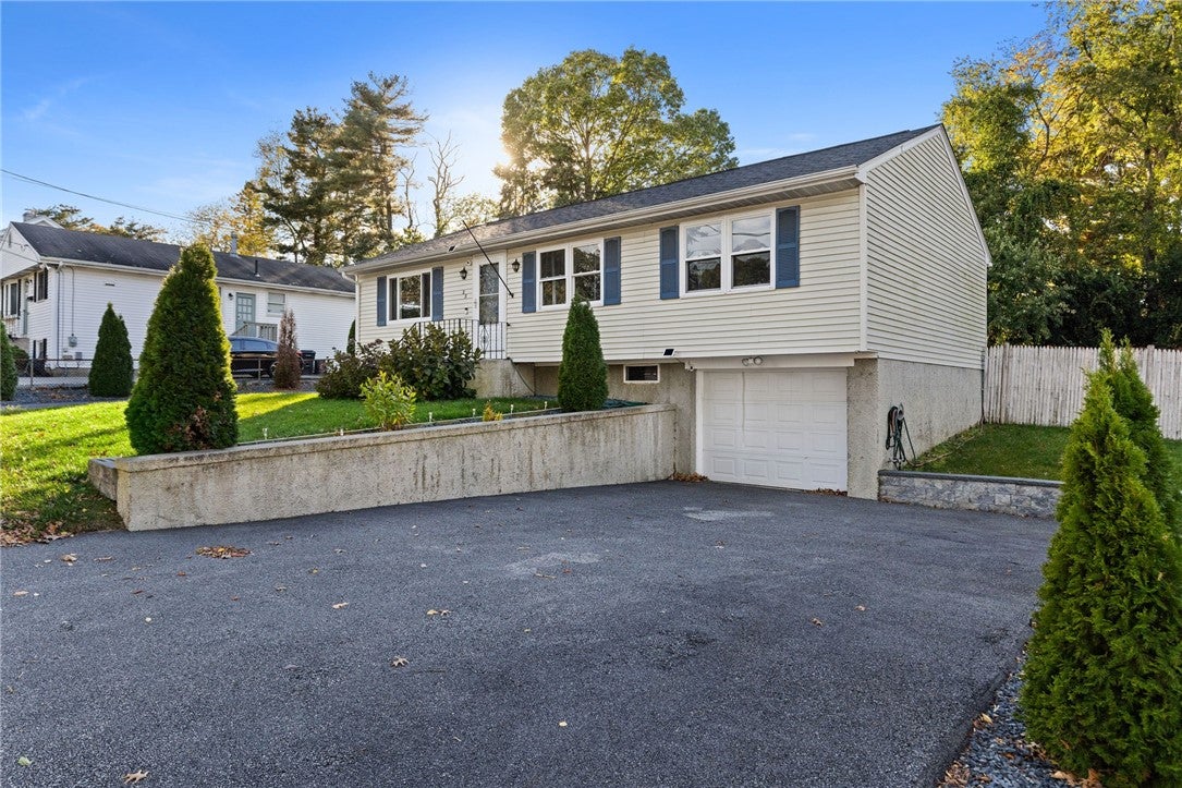 23 Skycrest Avenue