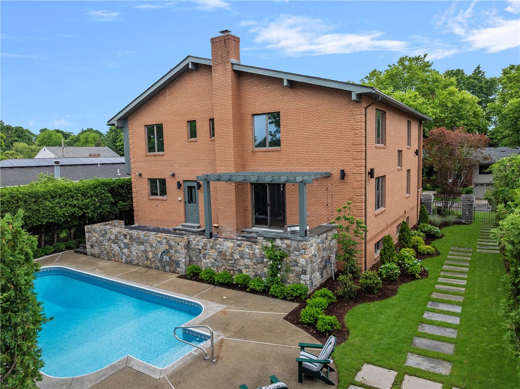 14 Maxcy Drive