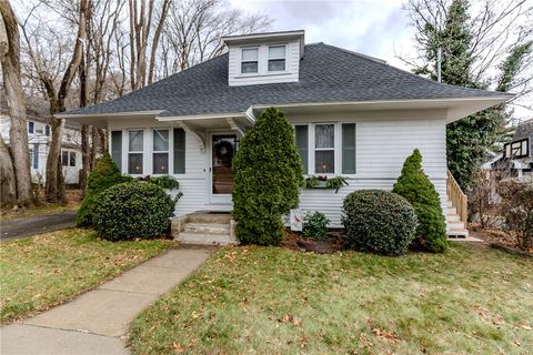 357 Warwick Neck Avenue Warwick RI 02889