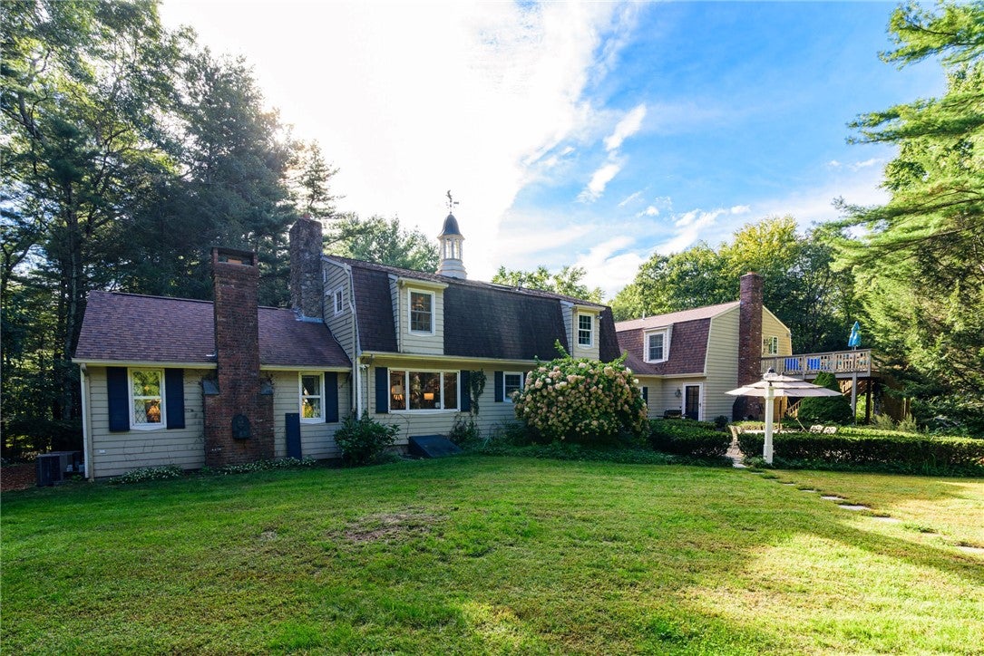 31 Raccoon Hill Road