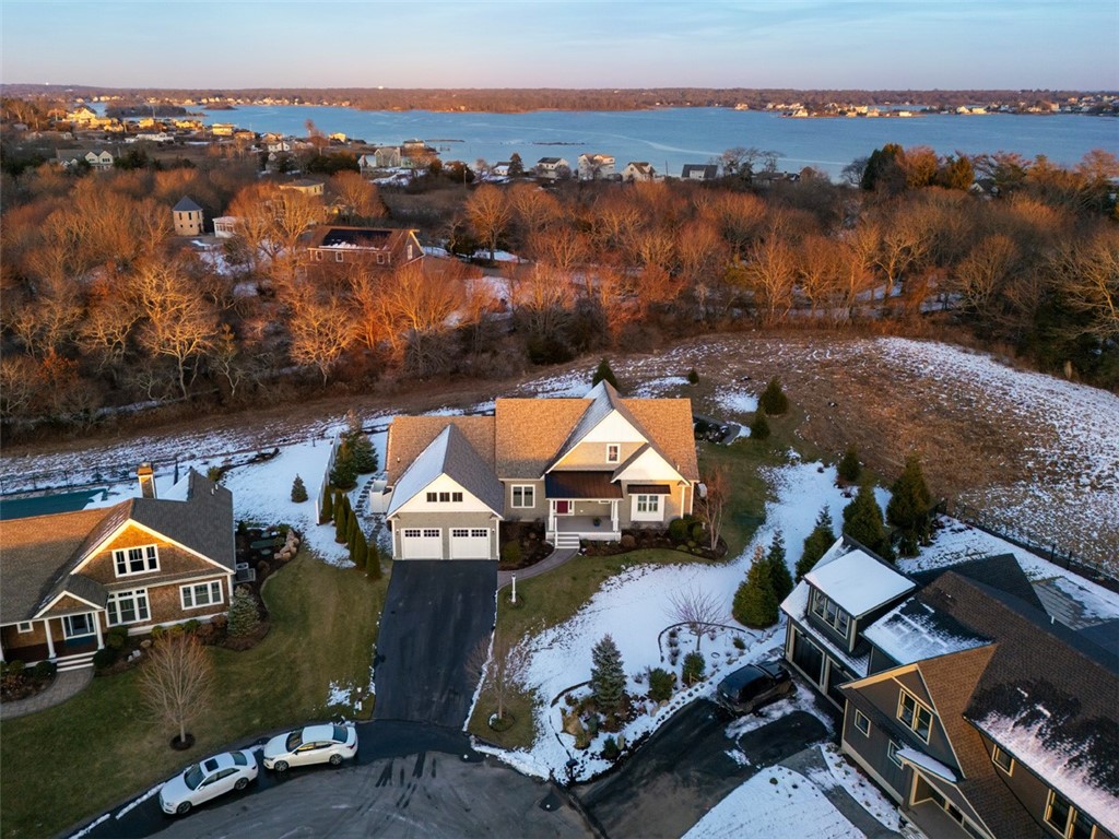 South Kingstown, Rhode Island 02879, United States, 3 Bedrooms Bedrooms, ,3 BathroomsBathrooms,Residential,Pending,23435