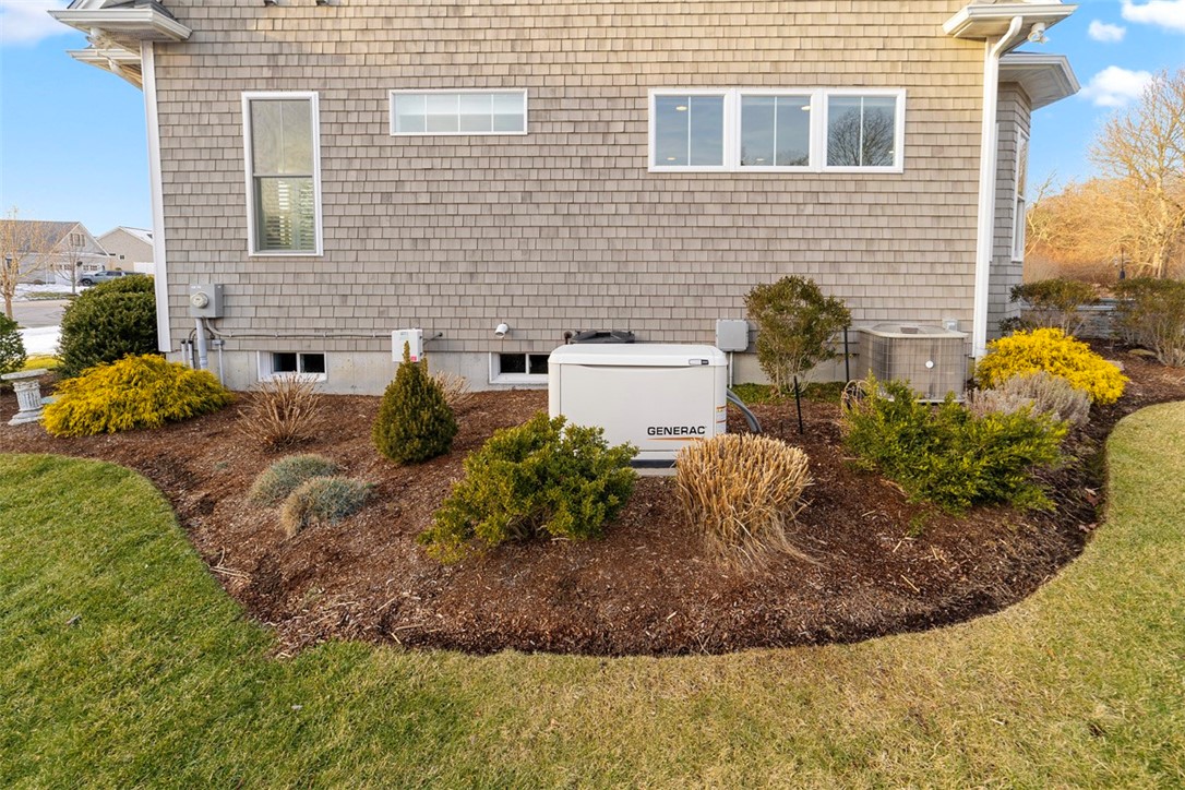 South Kingstown, Rhode Island 02879, United States, 3 Bedrooms Bedrooms, ,3 BathroomsBathrooms,Residential,Pending,23435