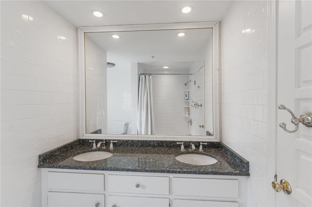 Cumberland, Rhode Island 02864, United States, 3 Bedrooms Bedrooms, ,4 BathroomsBathrooms,Residential,Active,104659