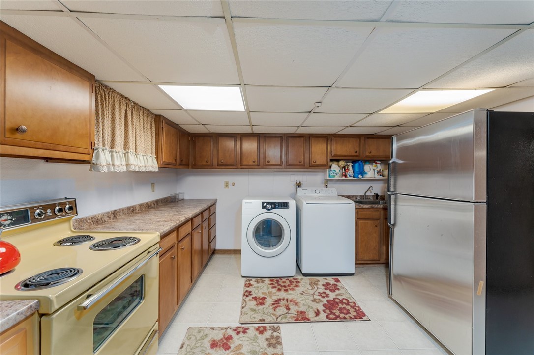 Cumberland, Rhode Island 02864, United States, 3 Bedrooms Bedrooms, ,4 BathroomsBathrooms,Residential,Active,104659