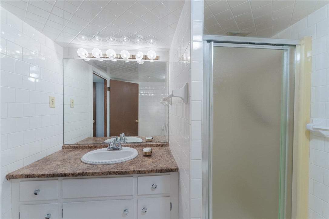 Cumberland, Rhode Island 02864, United States, 3 Bedrooms Bedrooms, ,4 BathroomsBathrooms,Residential,Active,104659