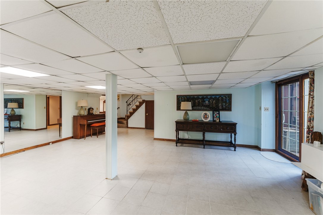 Cumberland, Rhode Island 02864, United States, 3 Bedrooms Bedrooms, ,4 BathroomsBathrooms,Residential,Active,104659