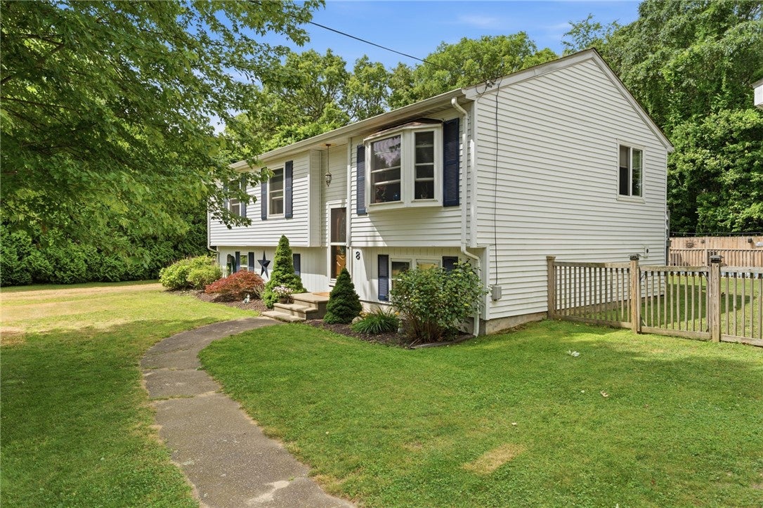 8 Sparrow Drive