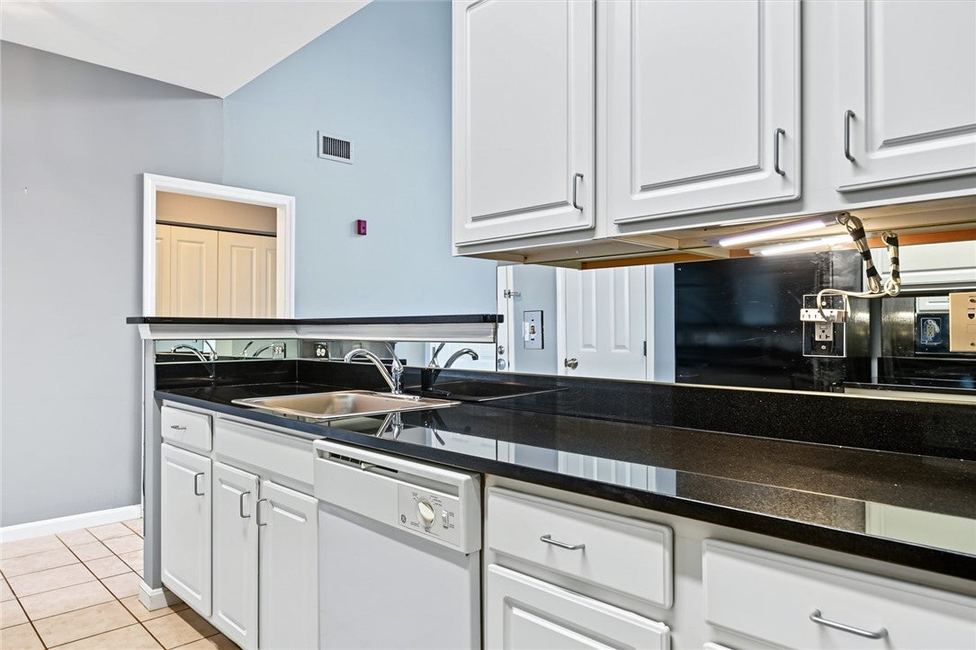 1000 Providence Place 401