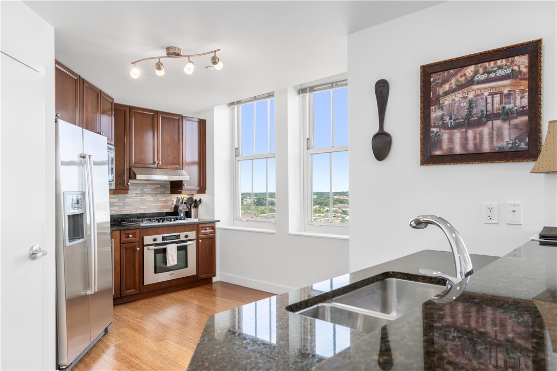 1 West Exchange Street 2304