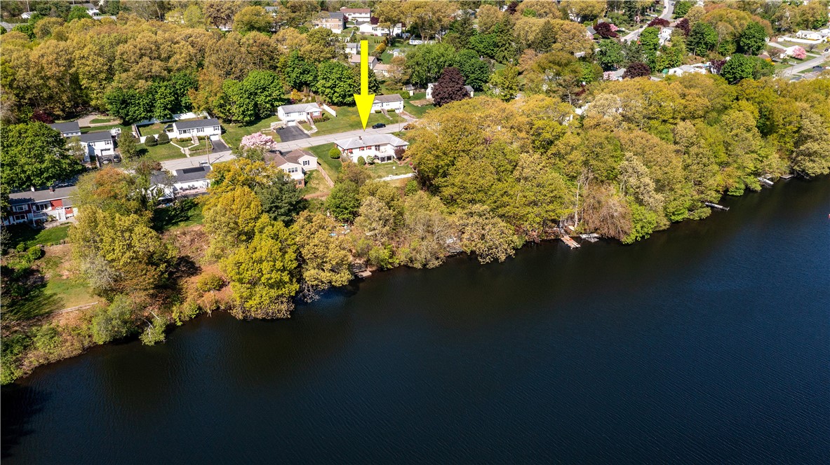15 Lakeside Drive