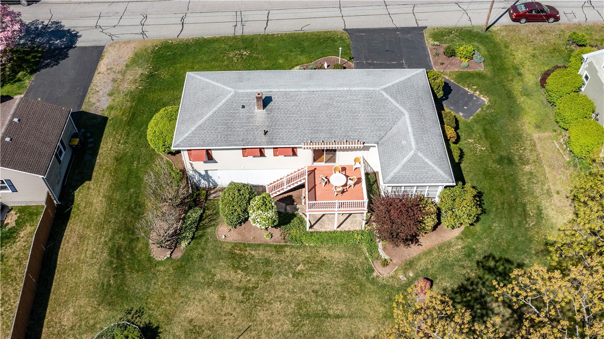 15 Lakeside Drive