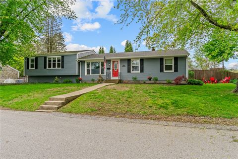 5 Cononchet Trail East Greenwich RI 02818