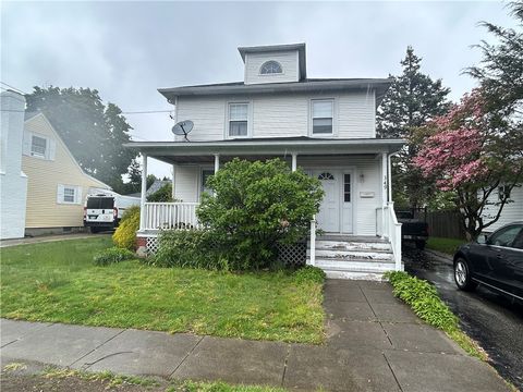 Single Family Residence in Cranston RI 349 Aqueduct Road.jpg