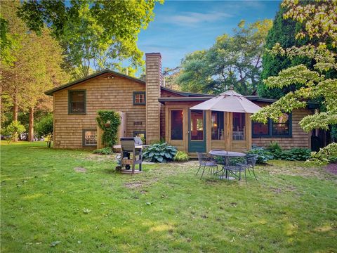 95 Wood Lane South Kingstown RI 02879