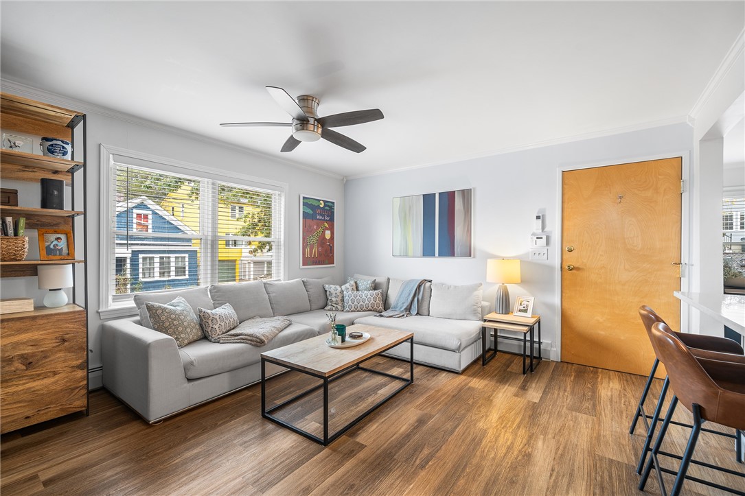 101 Grand View Street 1