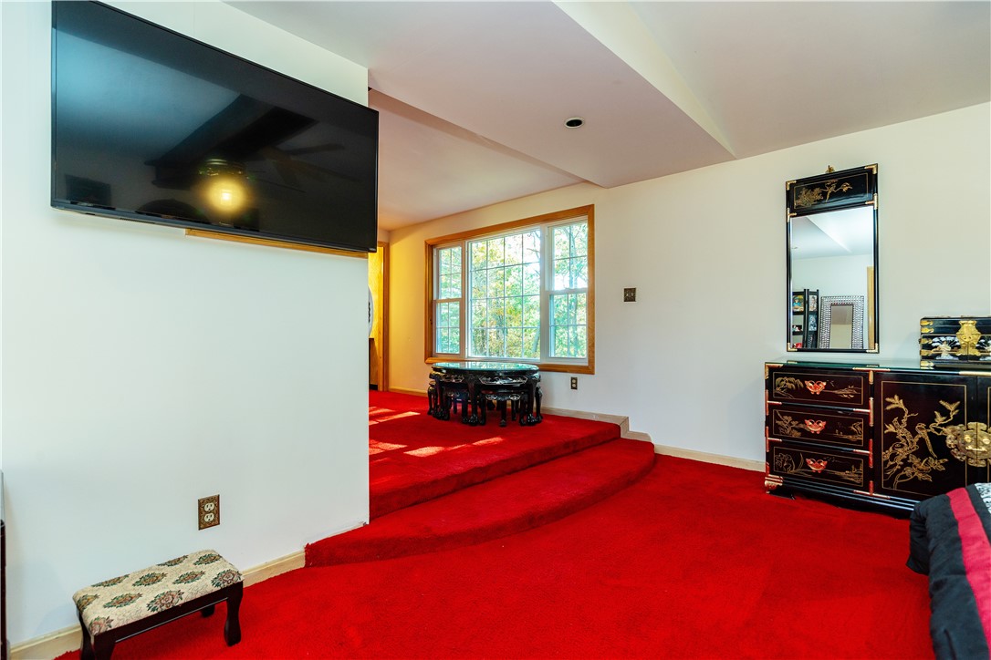 Coventry, Rhode Island 02816, United States, 4 Bedrooms Bedrooms, ,3 BathroomsBathrooms,Residential,Active,232262