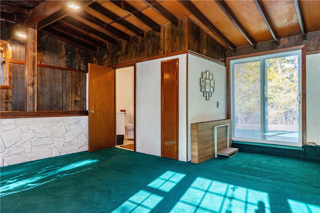 Coventry, Rhode Island 02816, United States, 4 Bedrooms Bedrooms, ,3 BathroomsBathrooms,Residential,Active,232262