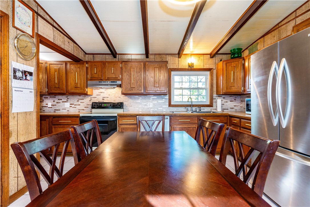 Coventry, Rhode Island 02816, United States, 4 Bedrooms Bedrooms, ,3 BathroomsBathrooms,Residential,Active,232262