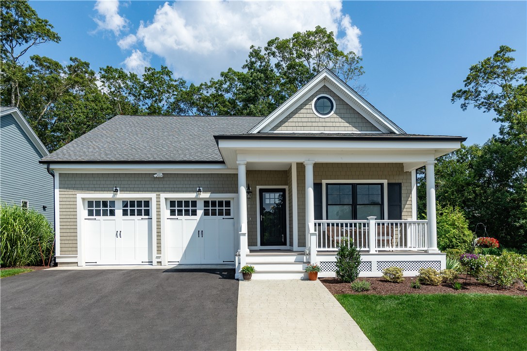 Coventry, Rhode Island 02816, United States, 2 Bedrooms Bedrooms, ,3 BathroomsBathrooms,Residential,Active,192756