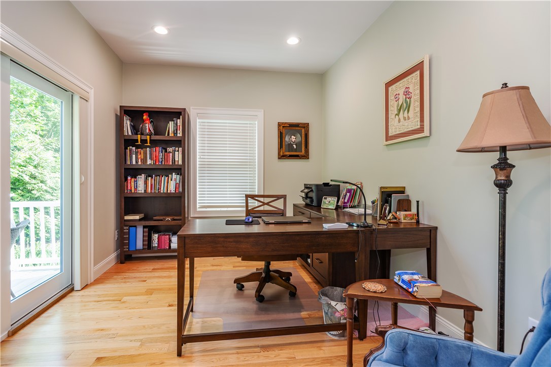 Coventry, Rhode Island 02816, United States, 2 Bedrooms Bedrooms, ,3 BathroomsBathrooms,Residential,Active,192756