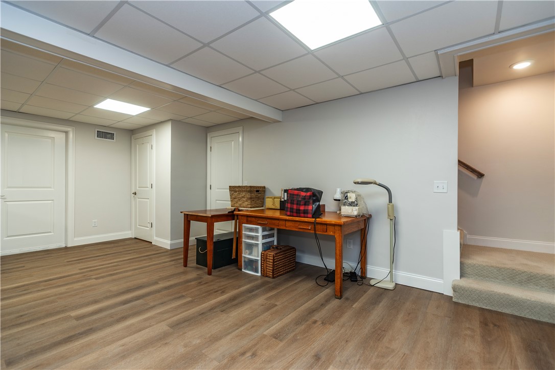 Coventry, Rhode Island 02816, United States, 2 Bedrooms Bedrooms, ,3 BathroomsBathrooms,Residential,Active,192756