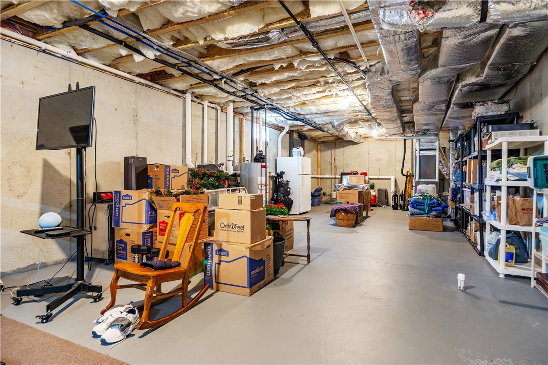 Coventry, Rhode Island 02816, United States, 2 Bedrooms Bedrooms, ,3 BathroomsBathrooms,Residential,Active,192756