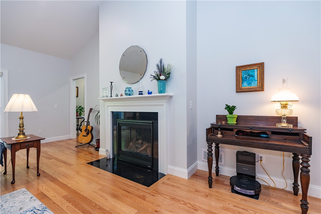 Coventry, Rhode Island 02816, United States, 2 Bedrooms Bedrooms, ,3 BathroomsBathrooms,Residential,Active,192756