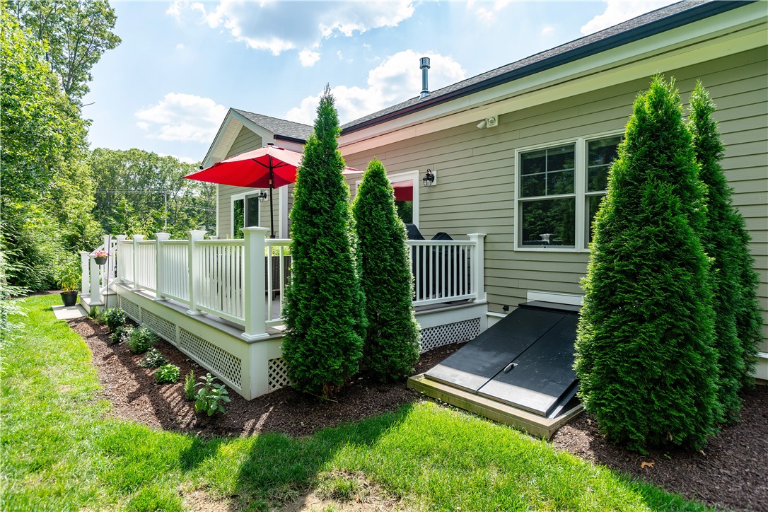 Coventry, Rhode Island 02816, United States, 2 Bedrooms Bedrooms, ,3 BathroomsBathrooms,Residential,Active,192756