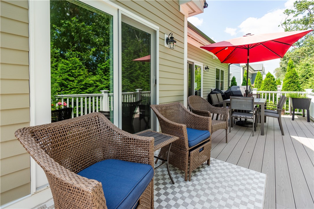 Coventry, Rhode Island 02816, United States, 2 Bedrooms Bedrooms, ,3 BathroomsBathrooms,Residential,Active,192756