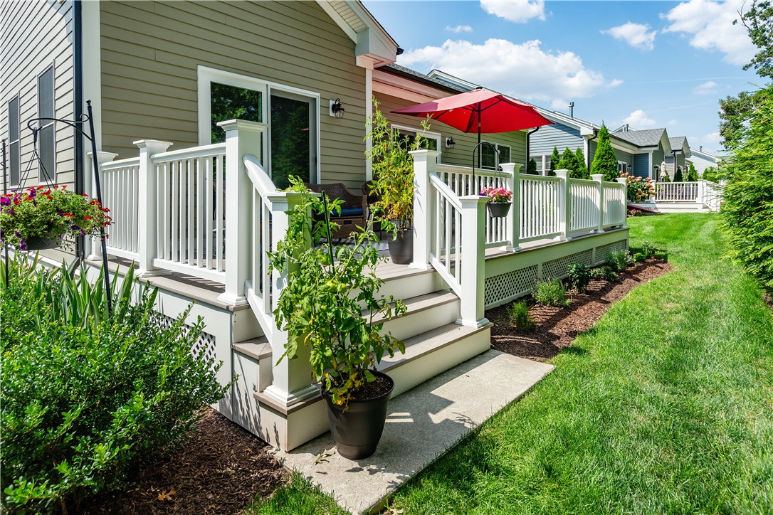 Coventry, Rhode Island 02816, United States, 2 Bedrooms Bedrooms, ,3 BathroomsBathrooms,Residential,Active,192756