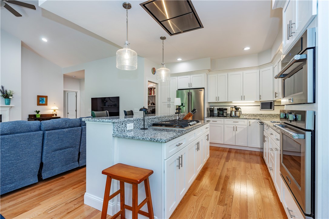 Coventry, Rhode Island 02816, United States, 2 Bedrooms Bedrooms, ,3 BathroomsBathrooms,Residential,Active,192756