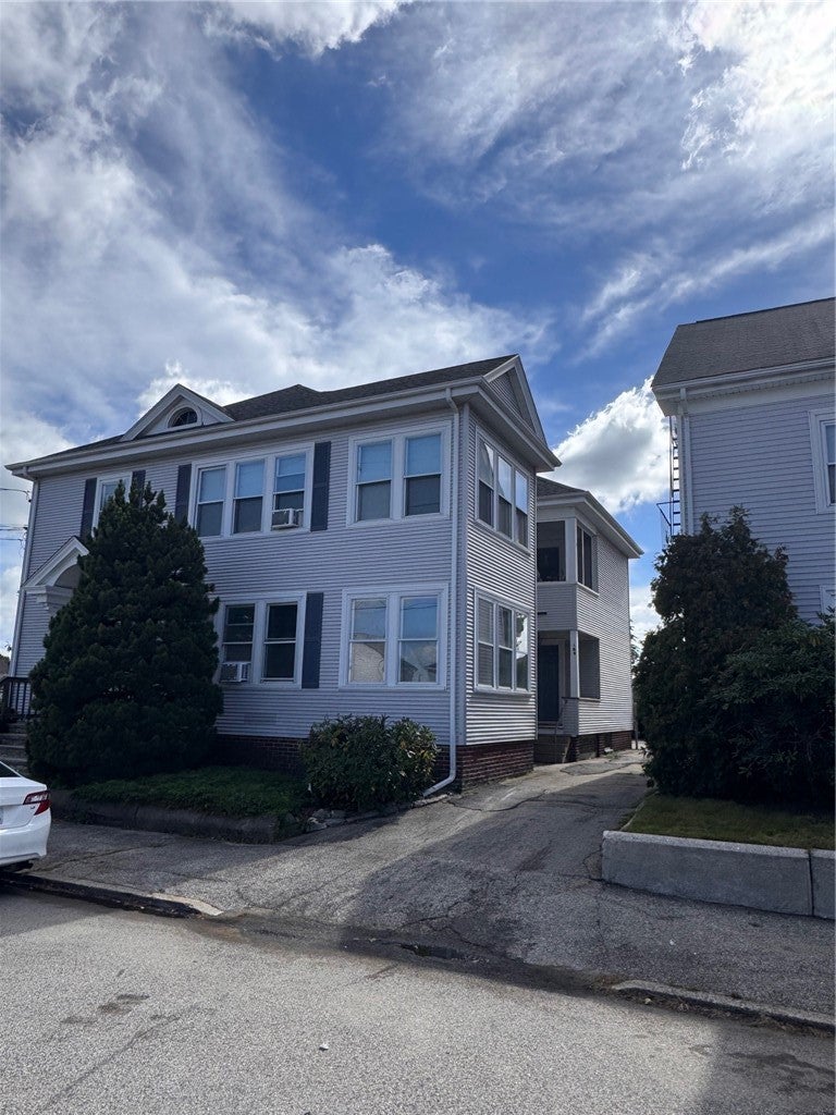189 Vine Street