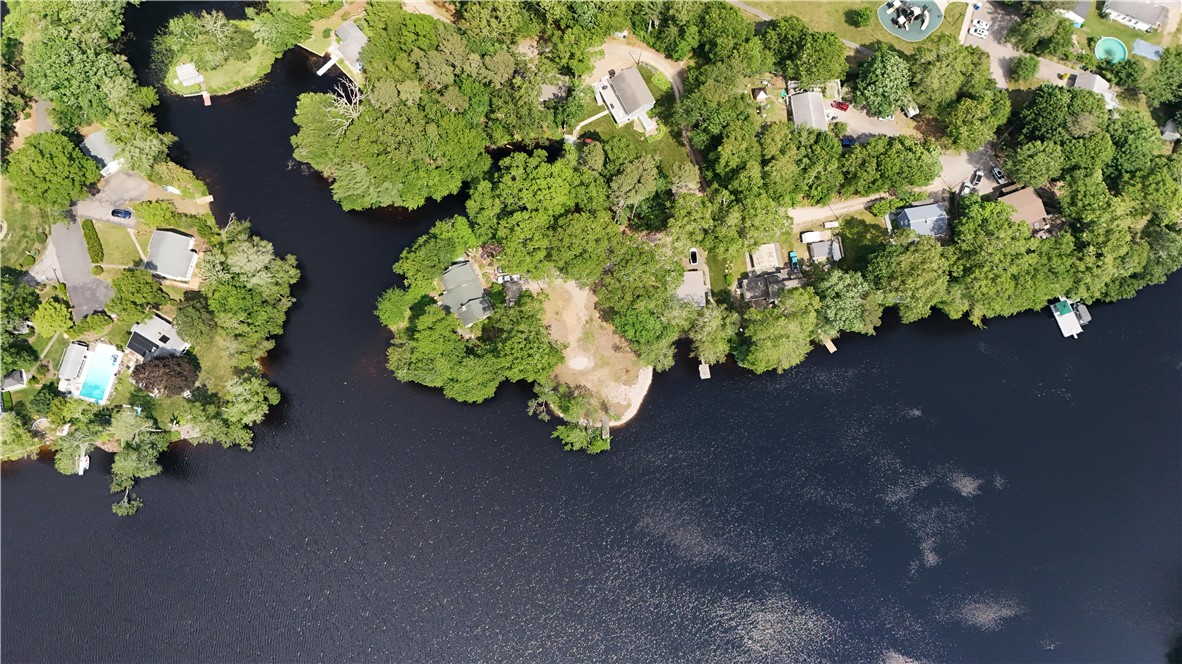 3 Lakeside Drive