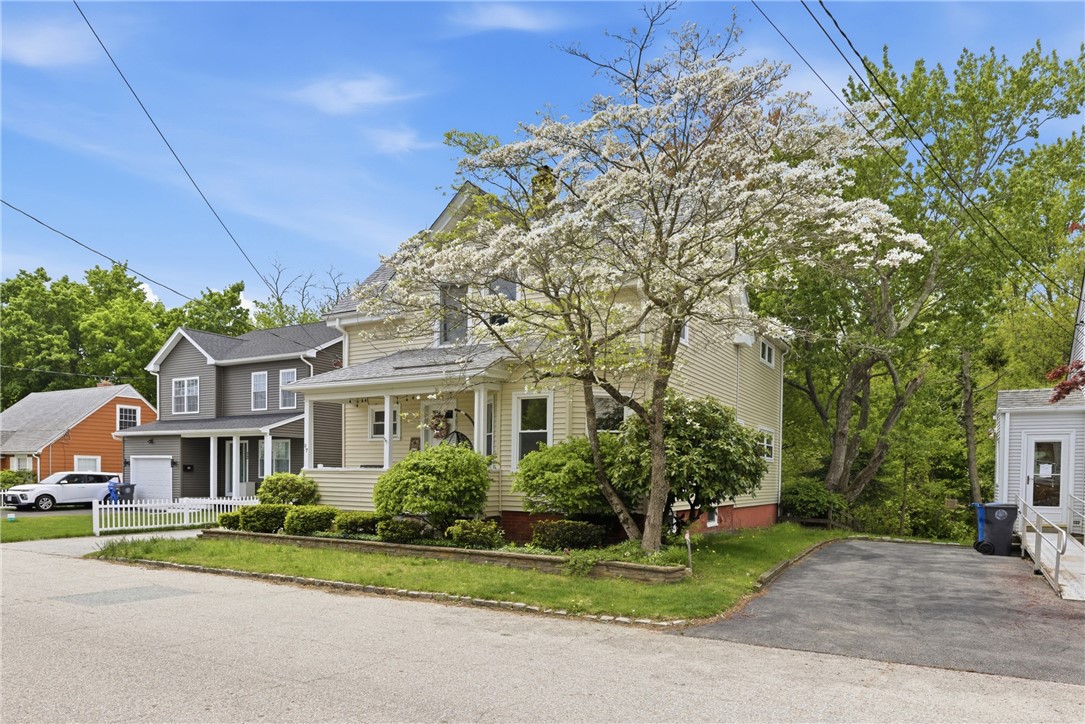 27 Hemlock Avenue
