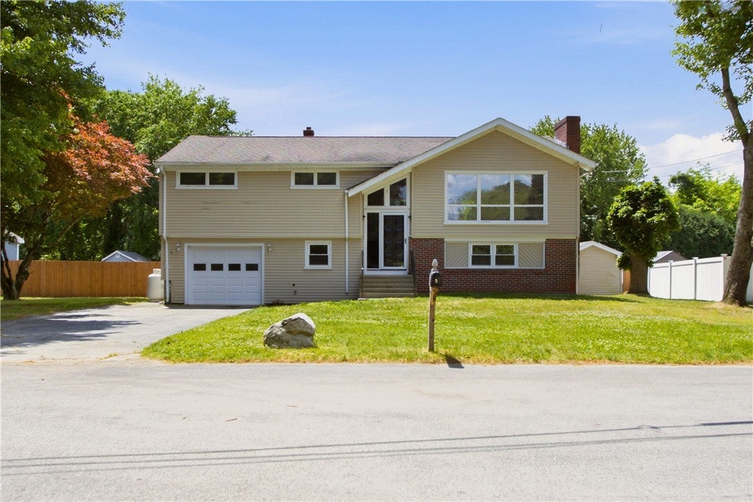 5 Baldwin Drive