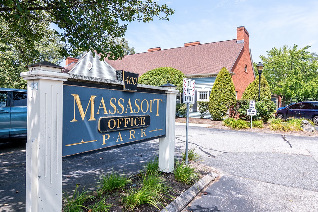 400 Massasoit Avenue 307&308