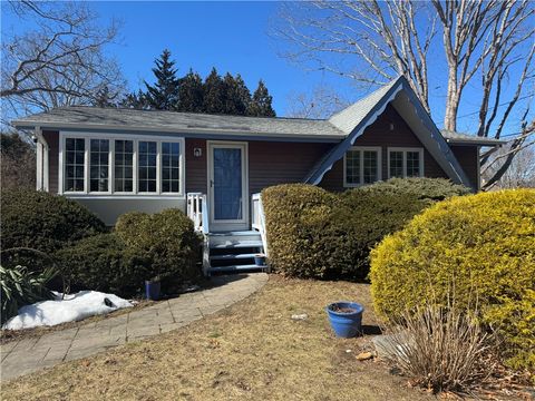 34 Inkberry Trail Narragansett RI 02882