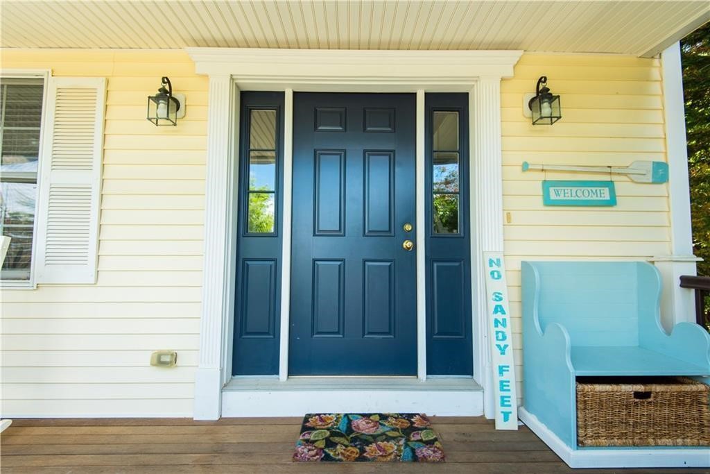 663 Aquidneck Avenue