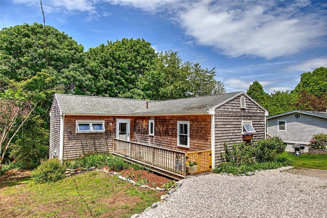 33 West Main Road