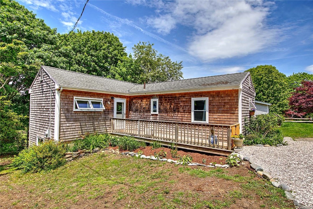 33 West Main Road
