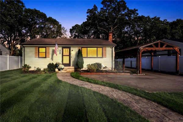 58 HASWILL ST, WARWICK, RI 02889 - Image 7b03e1b757bbee9e6dce73674915067e/3766113520