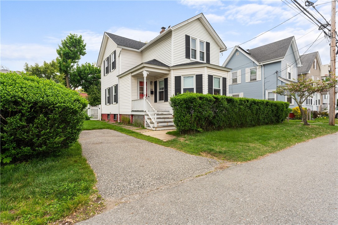 262 Sutton Avenue