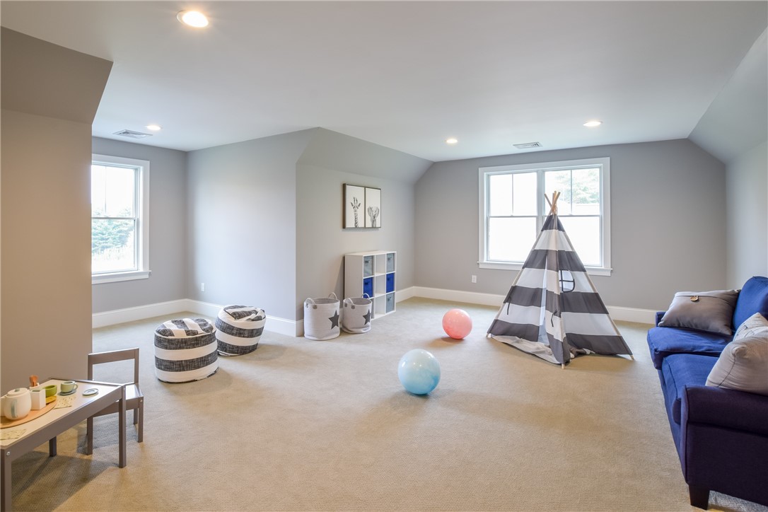 Charlestown, Rhode Island, 02813, United States, 4 Bedrooms Bedrooms, ,3 BathroomsBathrooms,Residential,Active,2008303