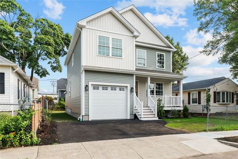 33 Riverview Avenue Pawtucket RI 02860
